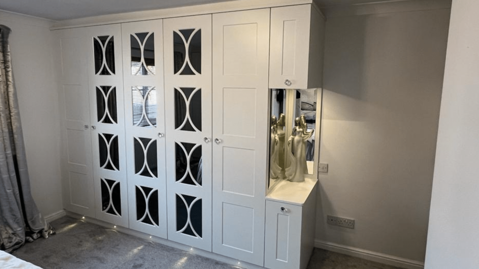 Fitted-bedroom-Furniture